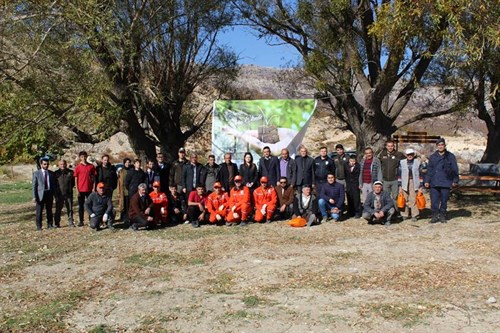 Kaymakamımız Sayın Seda GÜR Bozyaka Köyü’nde 11 Kasım Milli Ağaçlandırma Günü etkinleri kapsamında fidan dikimi programına katıldı.